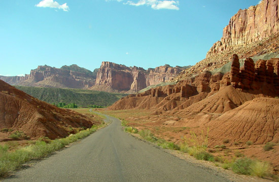 頂礁國家公園 (Capitol Reef National Park)