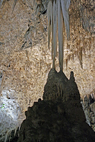 卡爾斯貝洞窟國家公園 (Carlsbad Caverns National Park) 大房間