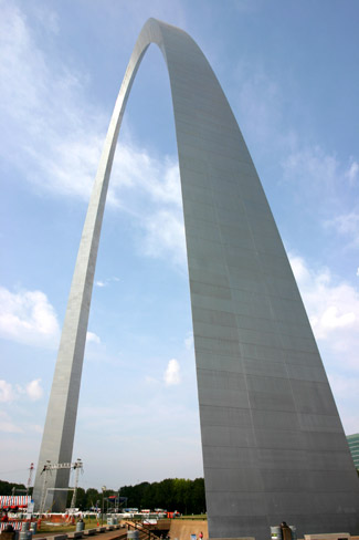 聖路易 (Saint Louis) 閘道拱門 (Gateway Arch)