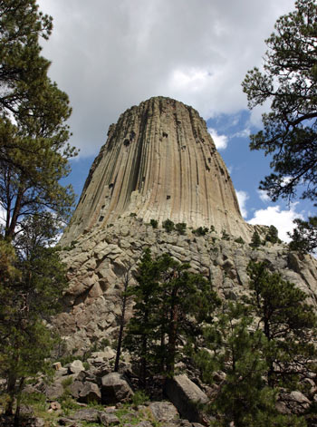 魔鬼塔國家保護區 (Devils Tower National Monument)