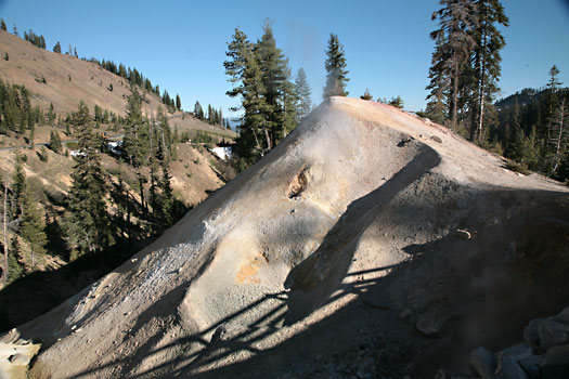 拉森火山國家公園 (Lassen Volcanic National Park) 
Sulphur Works