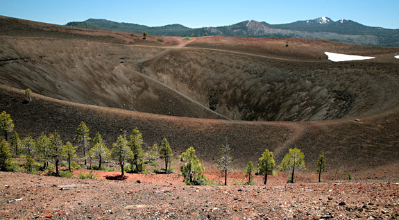 拉森火山國家公園 (Lassen Volcanic National Park) 
Cinder Cone Crater