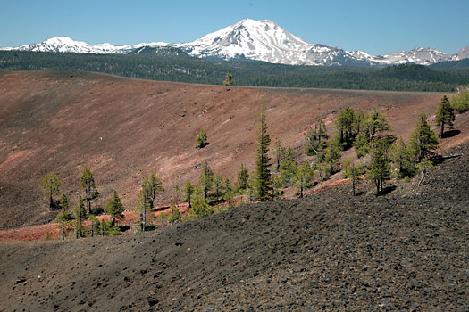 拉森火山國家公園 (Lassen Volcanic National Park) 
Cinder Cone Crater and Lassen Peak