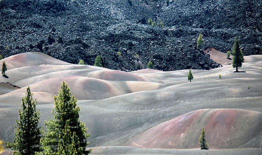 拉森火山國家公園 (Lassen Volcanic National Park) 
Painted Sand Duned from trail