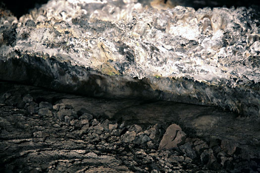 火山岩床國家保護區 (Lava Beds National Monument)Mushpot Cave