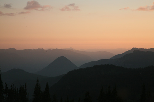 雷尼爾山國家公園 (Mount Rainier National Park) 
Skyline Trail at Dusk