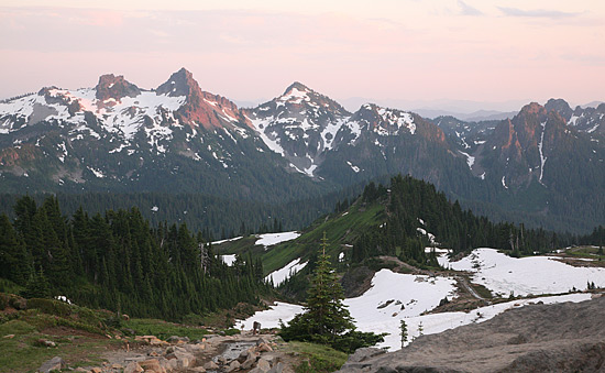 雷尼爾山國家公園 (Mount Rainier National Park) 
Skyline Trail at Dusk