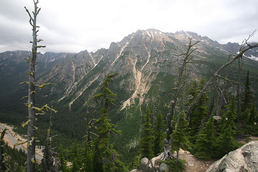 北瀑布國家公園 (North Cascades National Park) 
Washington Pass Overlook