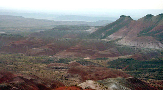 石化森林國家公園 (Petrified Forest National Park) 
彩繪沙漠 (Painted Desert)