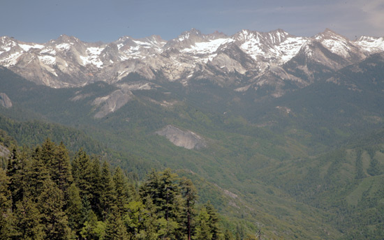 紅杉與國王峽谷國家公園 (Sequoia and Kings Canyon National Park) 
Moro Rock