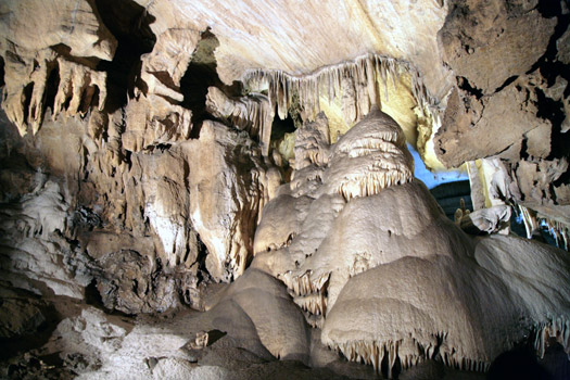 紅杉與國王峽谷國家公園 (Sequoia and Kings Canyon National Park) 
Crystal Cave