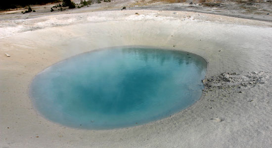 諾瑞斯噴泉凹地 (Norris Geyser Basin)